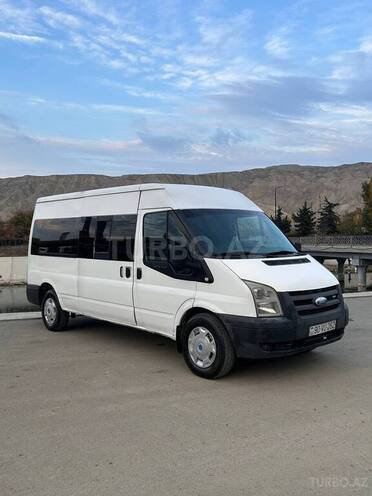 Ford Transit-4