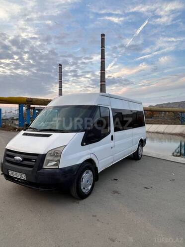 Ford Transit-5