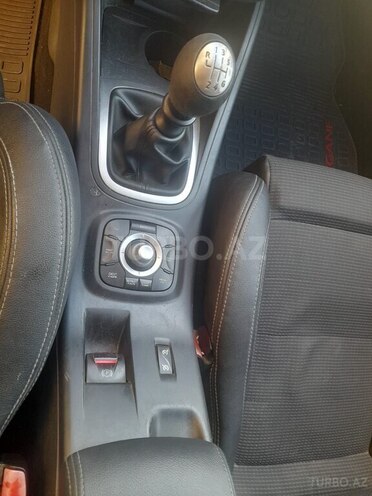 Renault Megane-16