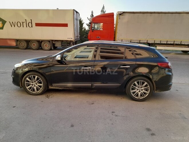 Renault Megane-13