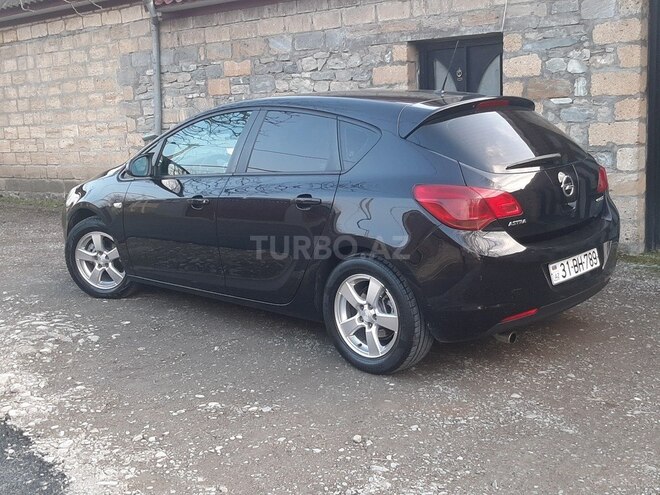 Opel Astra-10
