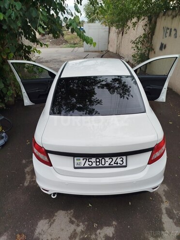Saipa Saina-8