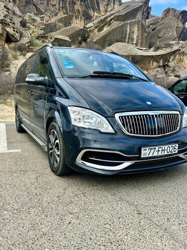 Mercedes Viano-3