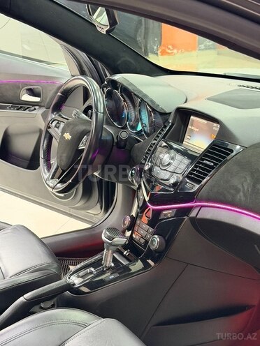 Chevrolet Cruze-21