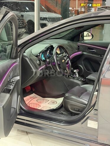 Chevrolet Cruze-15