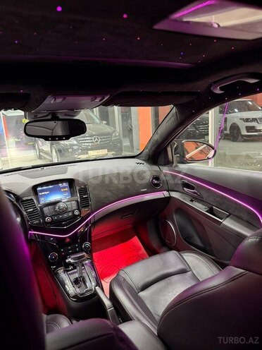 Chevrolet Cruze-36