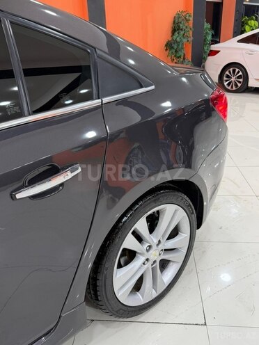 Chevrolet Cruze-38