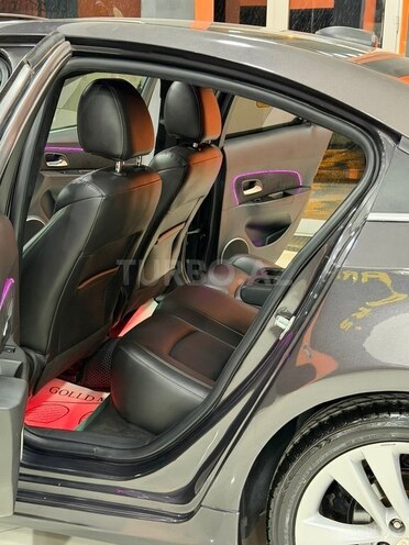 Chevrolet Cruze-29