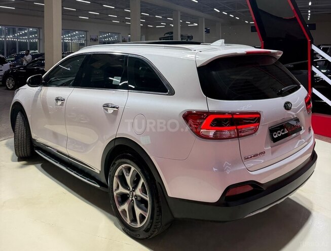 Kia Sorento-12