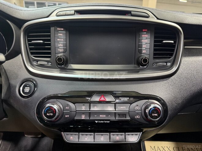 Kia Sorento-19