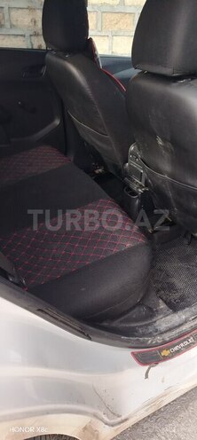 Chevrolet Aveo-4