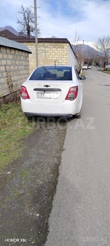 Chevrolet Aveo-3