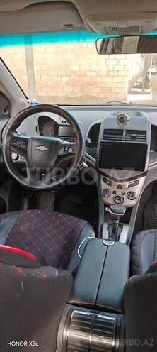 Chevrolet Aveo-5