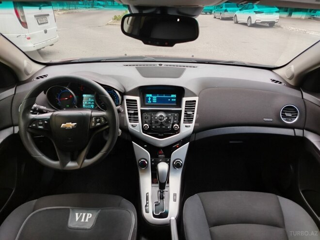 Chevrolet Cruze-17