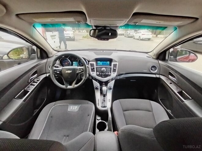 Chevrolet Cruze-18
