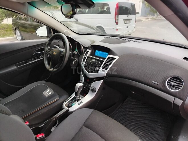 Chevrolet Cruze-19