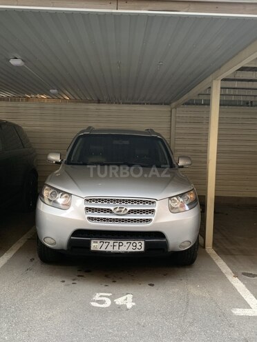 Hyundai Santa Fe-1