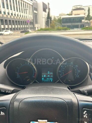 Chevrolet Cruze-13
