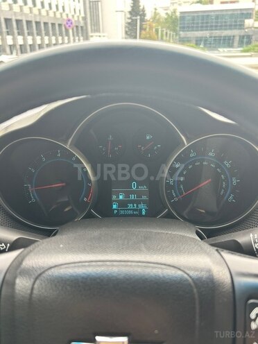 Chevrolet Cruze-11