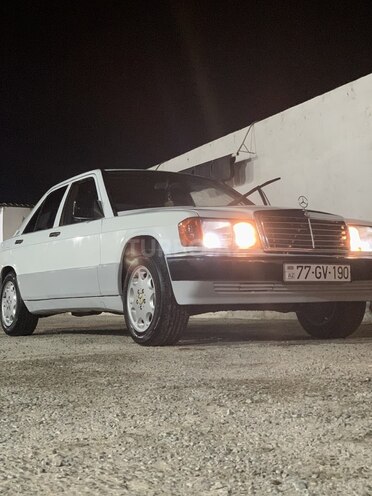 Mercedes 190-2