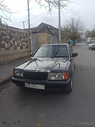 Mercedes 190-1