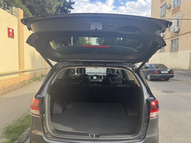 Kia Sorento-16