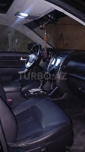 Kia Sorento-9