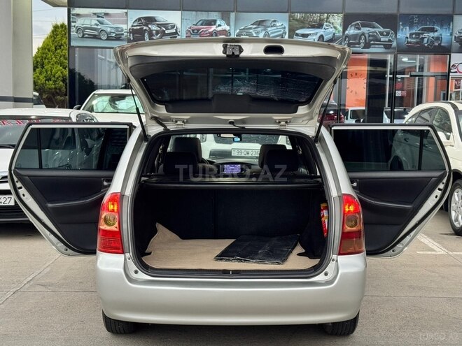 Toyota Corolla-11