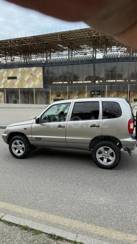 Chevrolet Niva-5