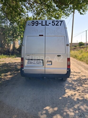 Ford Transit-4