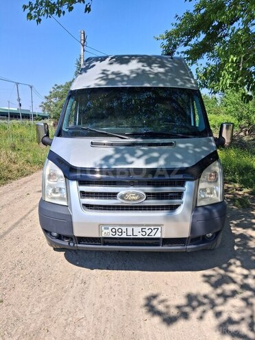 Ford Transit-1