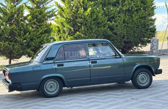 LADA (VAZ) 2107-2