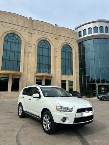 Mitsubishi Outlander-2