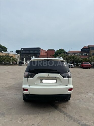 Mitsubishi Outlander-5