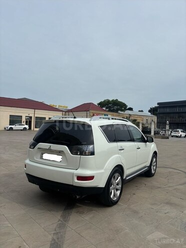 Mitsubishi Outlander-6
