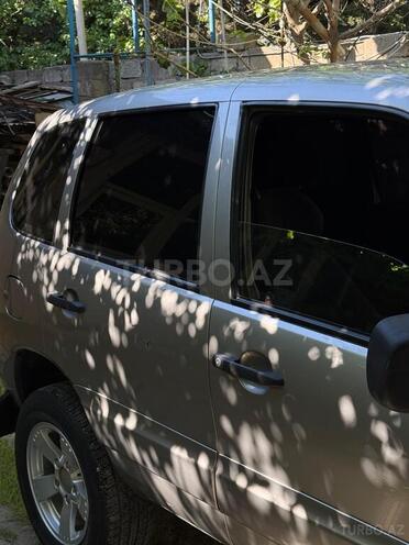 Chevrolet Niva-15