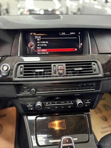 BMW 528-30