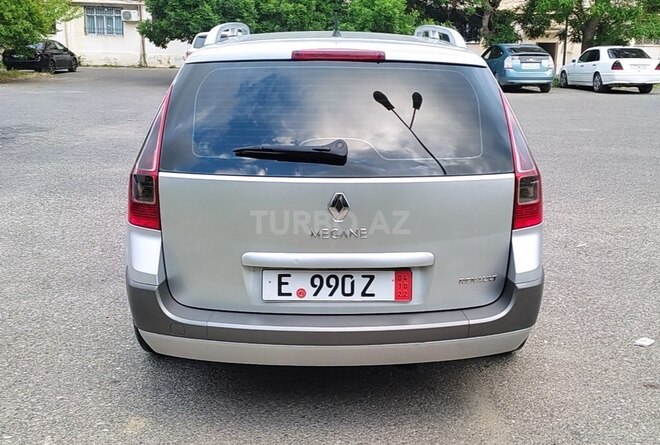 Renault Megane-6