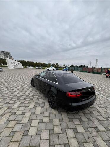 Audi A4-8