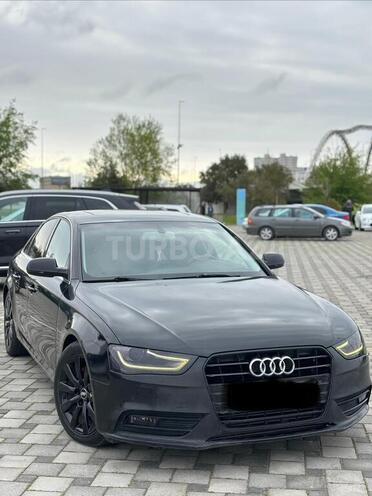 Audi A4-1