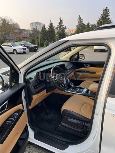 Kia Carnival-5
