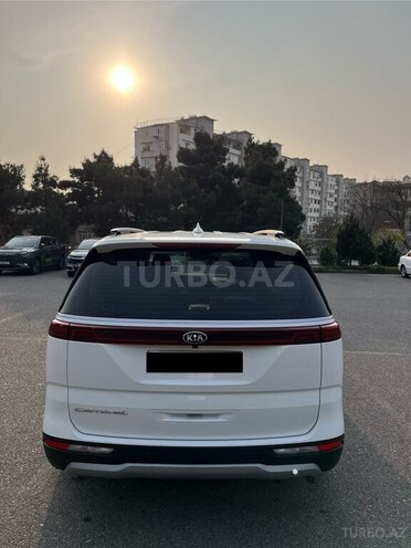 Kia Carnival-11