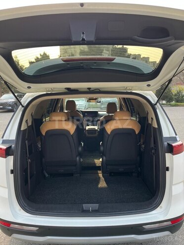 Kia Carnival-10