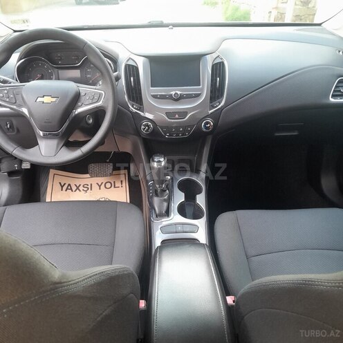 Chevrolet Cruze-9