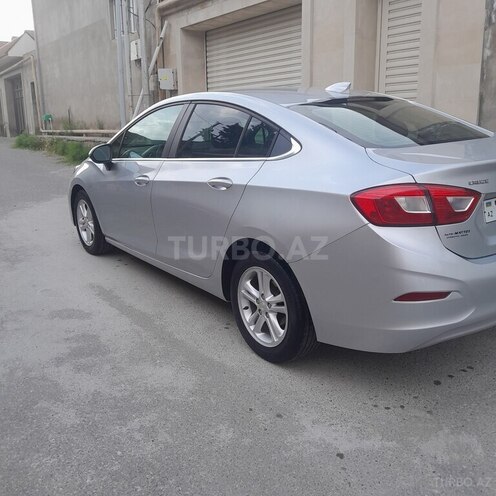 Chevrolet Cruze-6