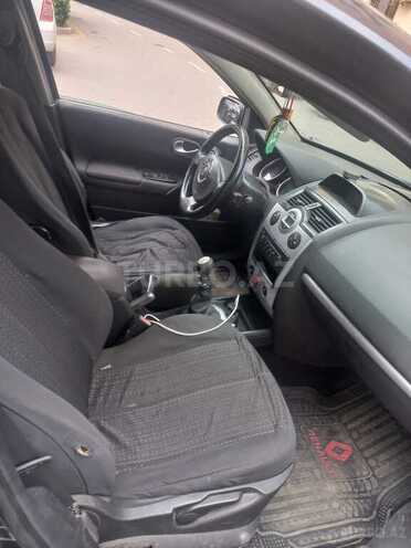 Renault Megane-8