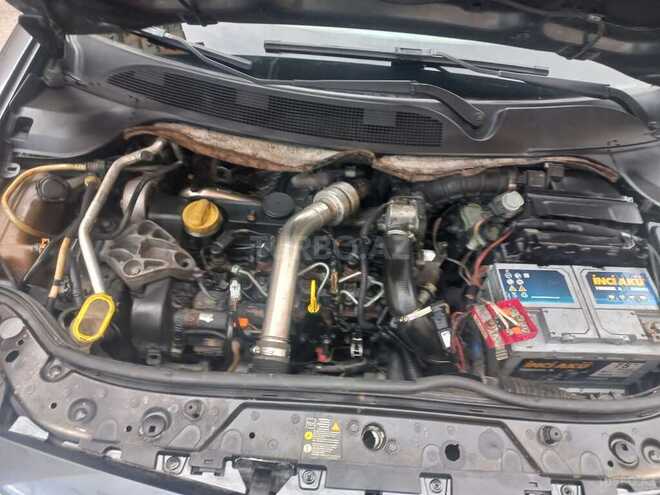 Renault Megane-10