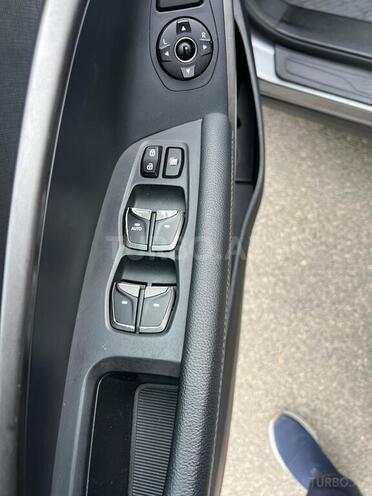 Hyundai Santa Fe-9