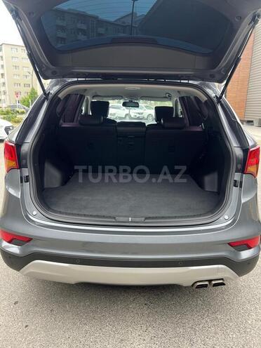 Hyundai Santa Fe-15