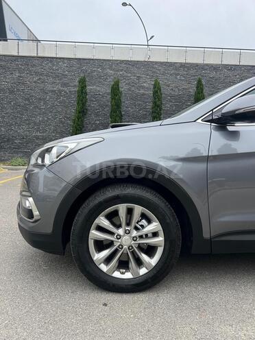 Hyundai Santa Fe-5